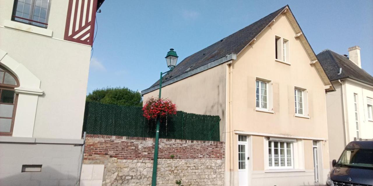Le Mêle-sur-Sarthe Le Plain Pied Sur Place מראה חיצוני תמונה
